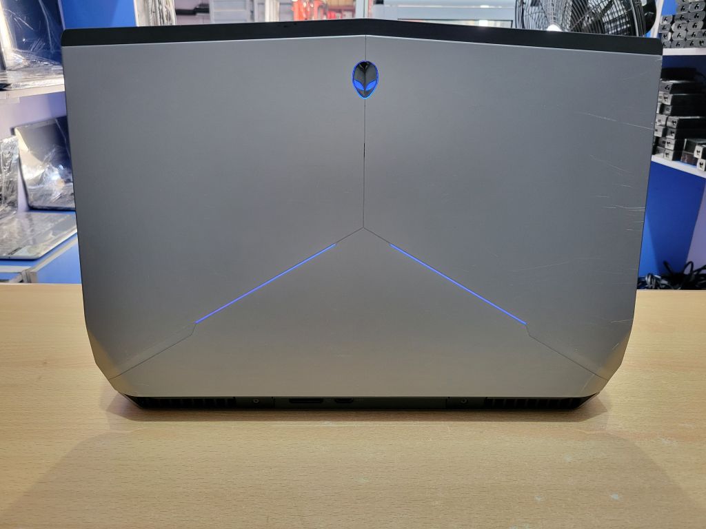 Alienware 17 R3 Gaming Laptop - Core i7, Nvidia GTX - UK Used Laptops ...