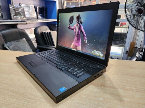 Dell Precision M6800 - 32GB RAM, Core i7, 4GB Nvidia Graphics
