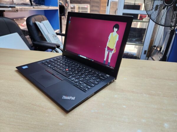 Lenovo ThinkPad X280 - Core i7, 8th Gen, Touchscreen