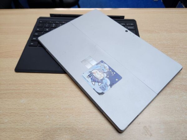 Microsoft Surface Pro 5 - Core M3, 7th Gen