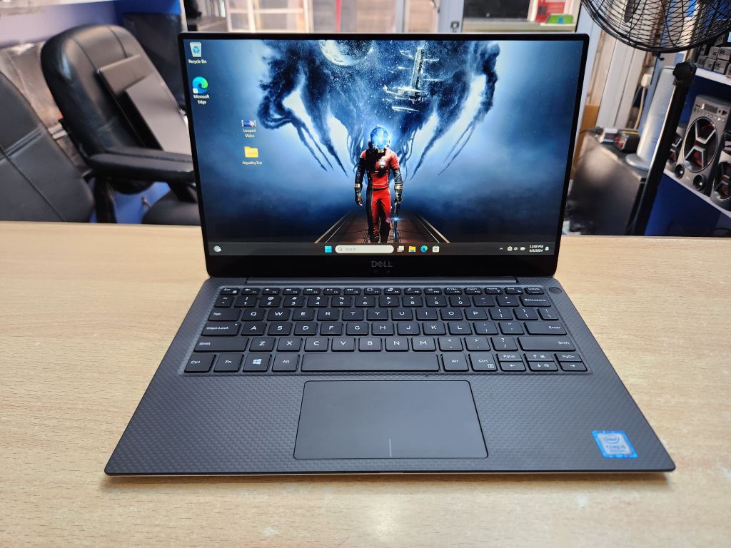 DELL XPS13 9370 | Core i5 | メモリ8GB Dell XPX 13 9370 - Core i5, 8th Gen - UK Used Laptops | Phones