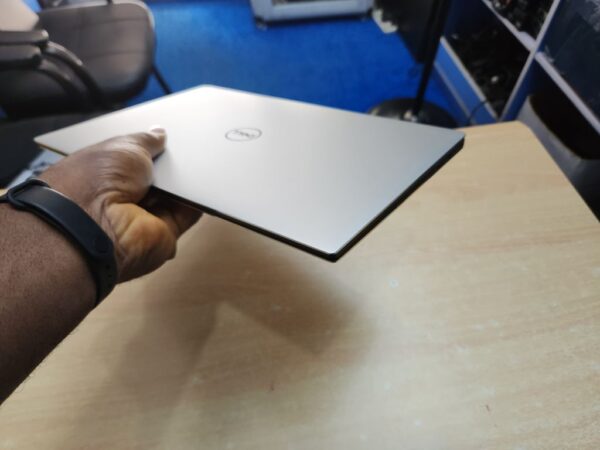 Dell XPX 13 9370 - Core i5, 8th Gen