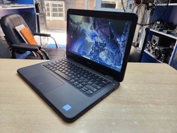 Dell Latitude 3300 - 7th Gen