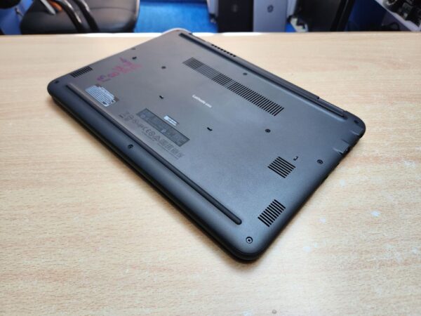 Dell Latitude 3300 - 7th Gen