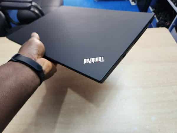 Lenovo ThinkPad T15 Gen 1 - Core i7, 10th Gen
