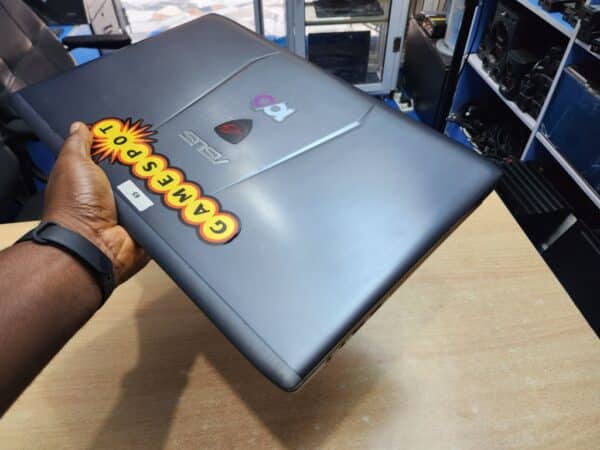 Asus ROG GL752VW - Core i7, Nvidia Graphics