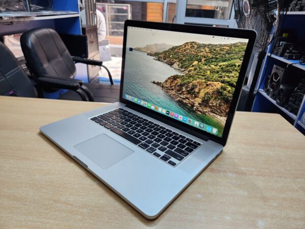 Apple MacBook Pro 15 [2015] - Core i7, 1TB SSD