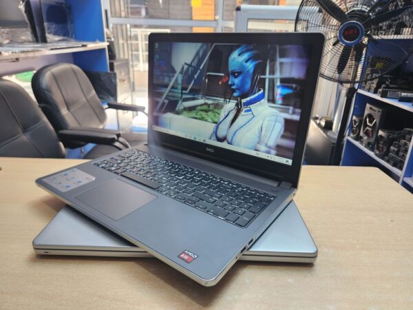 Dell Inspiron 15 5555 - AMD A10, Touchscreen