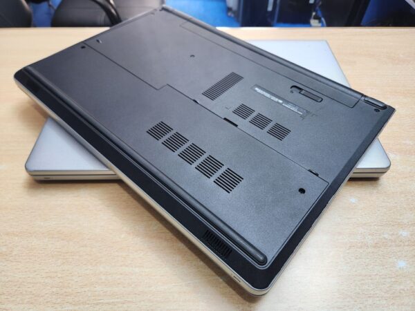 Dell Inspiron 15 5555 - AMD A10, Touchscreen