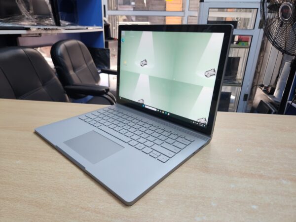 20250724_142246 Microsoft Surface Book 2 - Core i7, Nvidia GTX 1050, Touchscreen