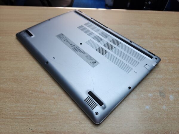 Acer Aspire 5 A515 - Ryzen 3, 2GB Graphics