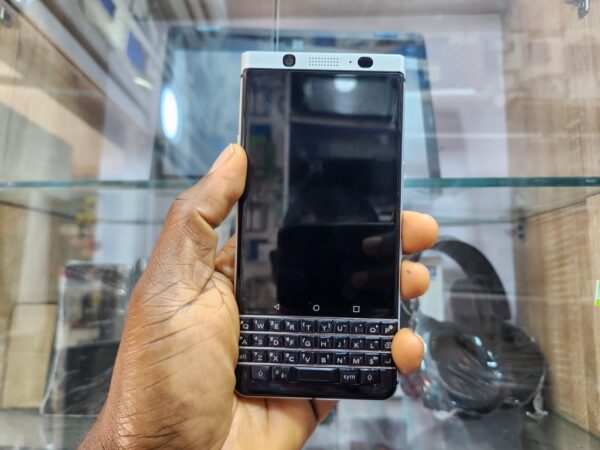 BlackBerry KeyOne - Android OS