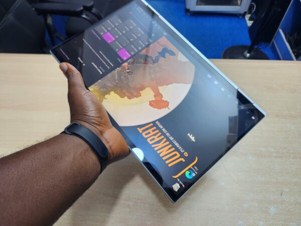 HP EliteBook 1030 G8 - Core i7, x360