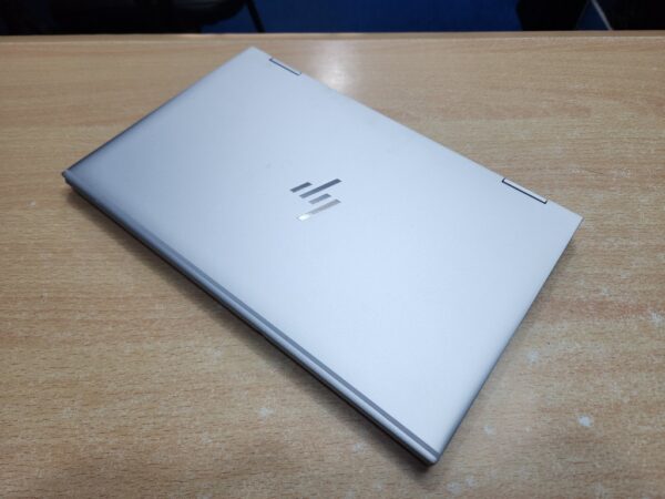 HP EliteBook 1030 G8 - Core i7, x360