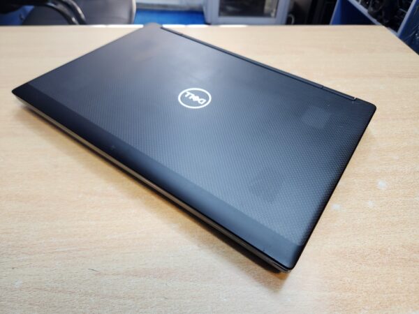 Dell Precision 7530 - Intel Xeon, 6GB Dedicated Graphics