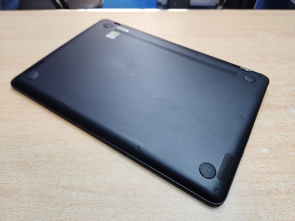 Asus Q324 Convertible - Core i7, 7th Gen, x360