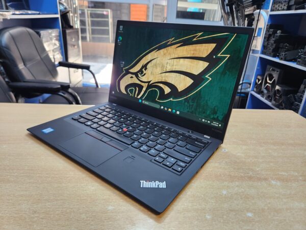 Lenovo ThinkPad X1 Carbon - Core i7, 7th Gen
