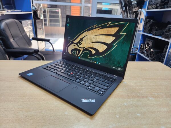 Lenovo ThinkPad X1 Carbon - Core i7, 7th Gen