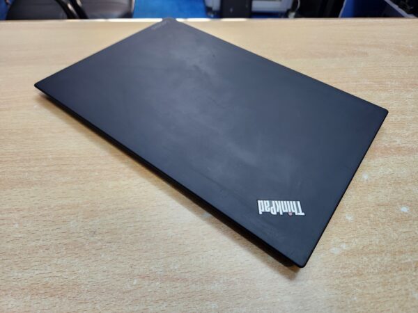 Lenovo ThinkPad X1 Carbon - Core i7, 7th Gen