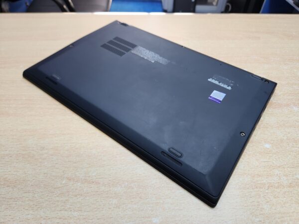 Lenovo ThinkPad X1 Carbon - Core i7, 7th Gen