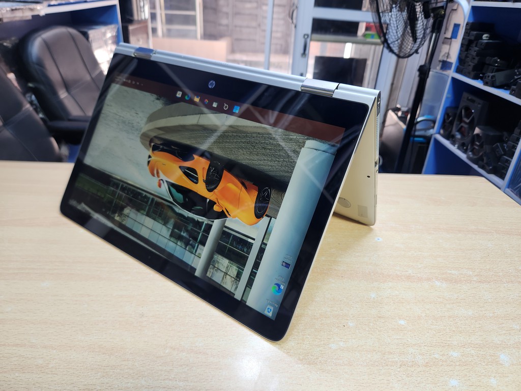 – 8GB DDR4 RAM
– 512GB SSD storage
– 15.6 inch Full HD display
– Intel Core i5-1135G7 processor [11th generation]
– Four Cores, Eight threads processor
– Intel Iris Xe Graphics [capable of light gaming]