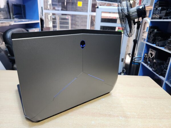 Alienware 13 R2 - Core i5, Nvidia GTX