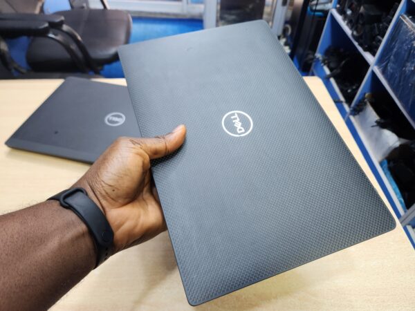 Dell Latitude 7400 - Core i7, 8th Gen