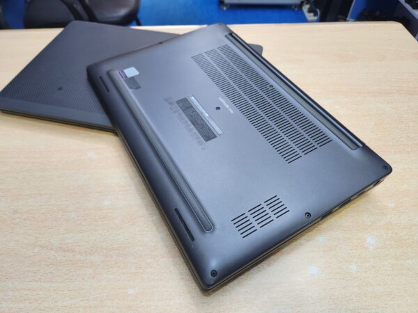 Dell Latitude 7400 - Core i7, 8th Gen