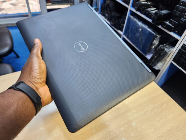 Dell latitude E7470 - Core i7, Touchscreen