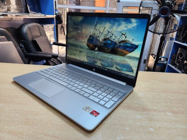HP 15 - Athlon Gold, 2GB Graphics , Touchscreen