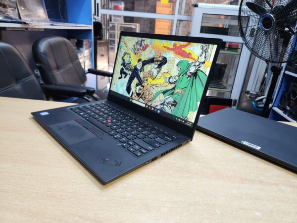 Lenovo ThinkPad X1 Carbon [Gen 7] - Core i5, 8th Gen