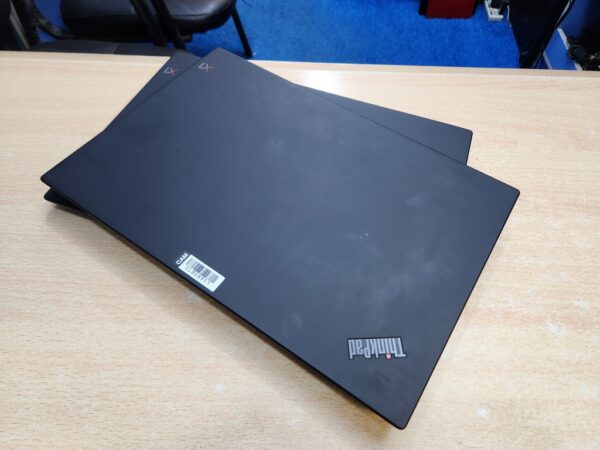 Lenovo ThinkPad X1 Carbon [Gen 7] - Core i5, 8th Gen