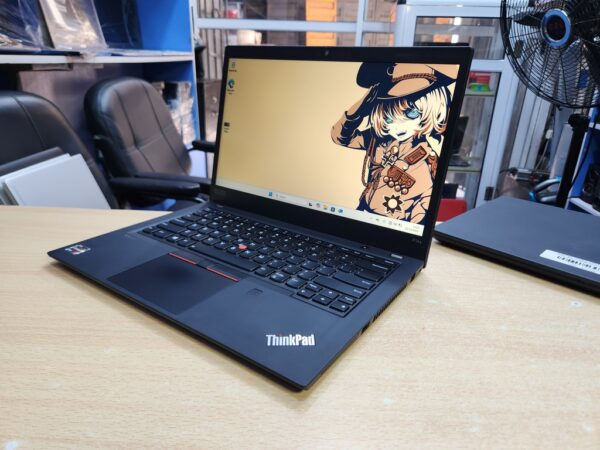 Lenovo ThinkPad P14s Gen 2 - Ryzen 5 Pro, 4GB Graphics