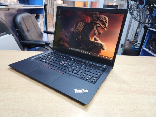 Lenovo ThinkPad T14s - Core i7, 10th Gen, Touchscreen
