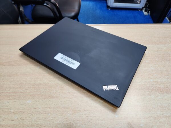 Lenovo ThinkPad T495 - Ryzen 5, 2GB Graphics