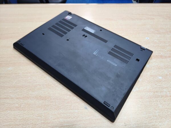 Lenovo ThinkPad T495 - Ryzen 5, 2GB Graphics