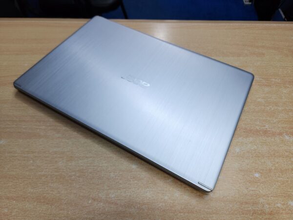 Acer Aspire 5 - Ryzen 3, 2GB Graphics