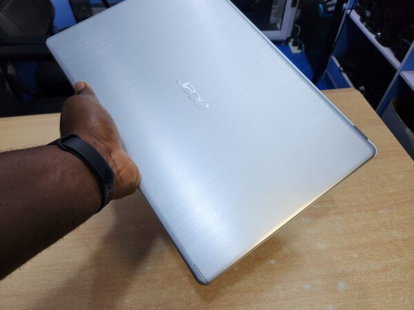 Acer Aspire 5 - Ryzen 3, 2GB Graphics