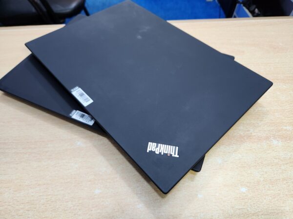 Lenovo ThinkPad T14 Gen 2 - Core i7, 11th Gen, Touchscreen