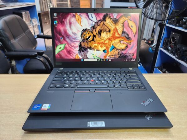 Lenovo ThinkPad T14 Gen 2 - Core i7, 11th Gen, Touchscreen