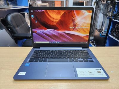 Asus R460m