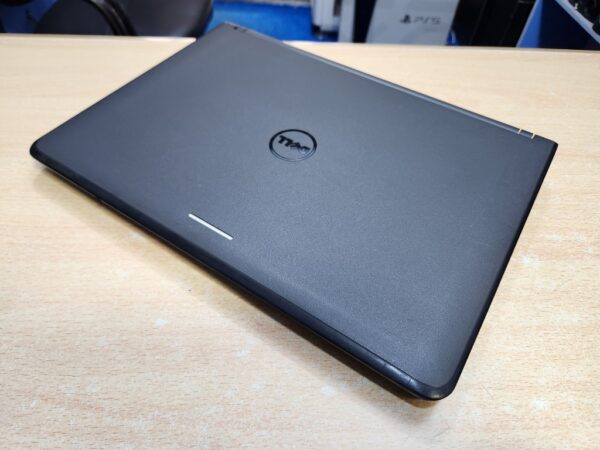 Dell Latitude 3350 - Core i5, Touchscreen