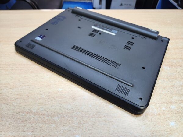 Dell Latitude 3350 - Core i5, Touchscreen