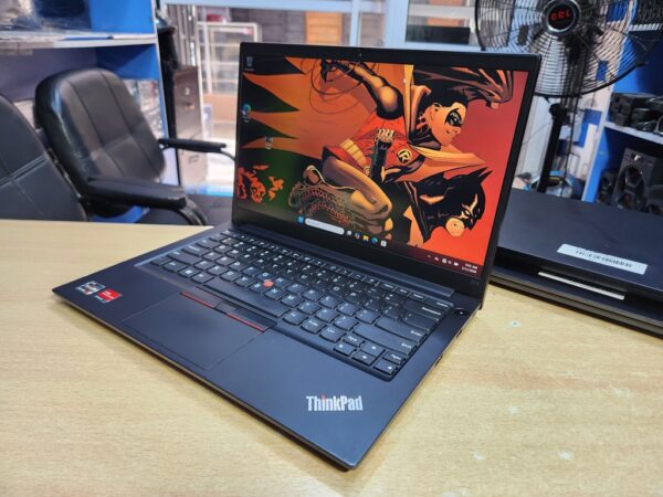 Lenovo ThinkPad E14 Gen 2 - Ryzen 5 4600U, 2GB VRAM