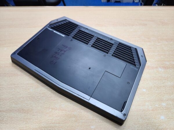 20260810_153747 Alienware 13 R2 - Core i7, 4GB Nvidia Graphics, RGB