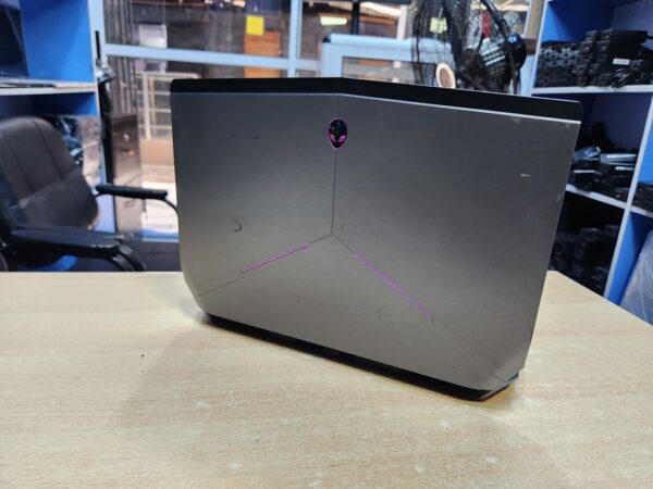20260810_153808 Alienware 13 R2 - Core i7, 4GB Nvidia Graphics, RGB