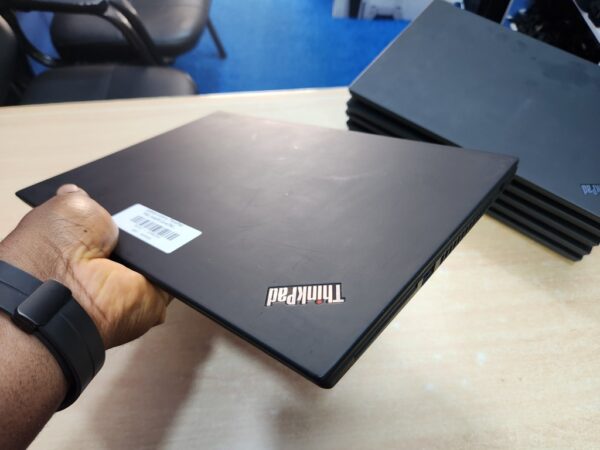 Lenovo ThinkPad T490 - Core i7, 8th Gen